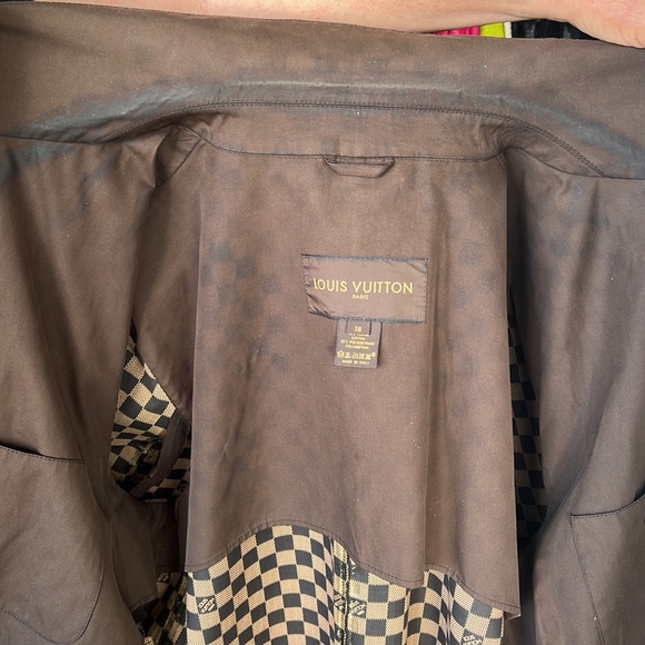 Original Louis Vuitton rain coat - Picture 7 of 14